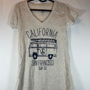 City Wear - V-Neck T-Shirt
